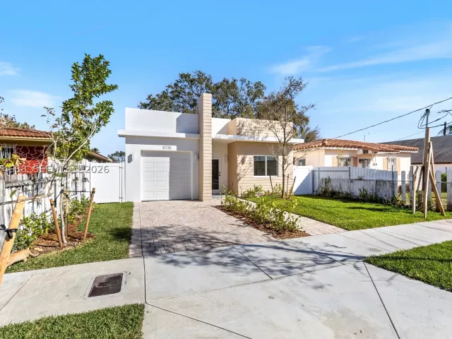 5-bedroom home for sale in Miami - 5735 SW 4th St - MondialRealty