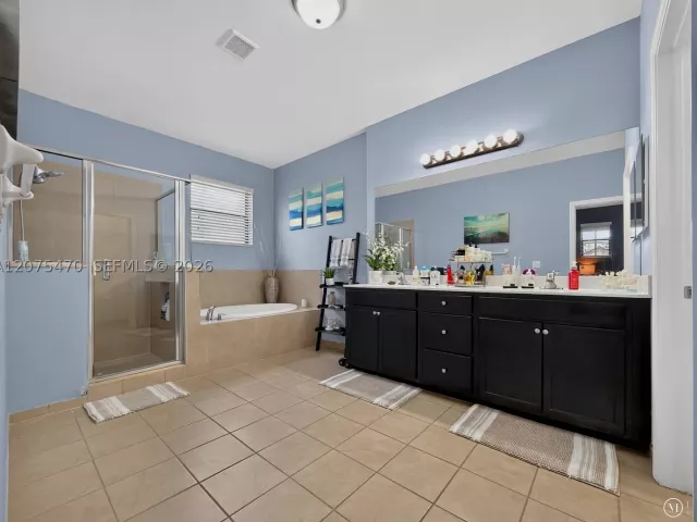 3-bedroom home for rent in Miami - 4276 SW 166th Ct 1 - MondialRealty
