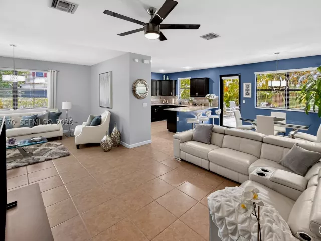 3-bedroom home for rent in Miami - 4276 SW 166th Ct 1 - MondialRealty
