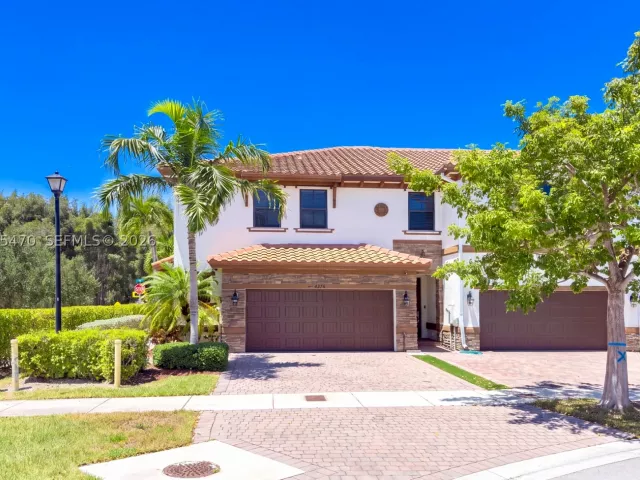 3-bedroom home for rent in Miami - 4276 SW 166th Ct 1 - MondialRealty