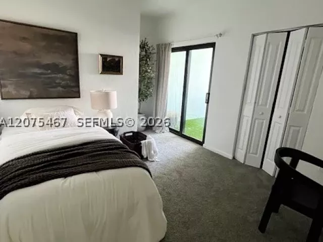 3-bedroom home for rent in Hollywood - 2511 Pierce St 5 - MondialRealty