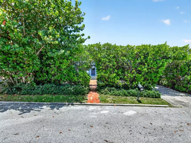 3-bedroom home for sale in West Palm Beach - 745 Talladega Street - MondialRealty