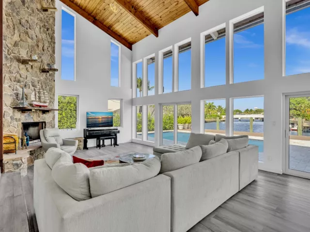 3-bedroom home for sale in Fort Lauderdale - 600 N VICTORIA Terrace - MondialRealty