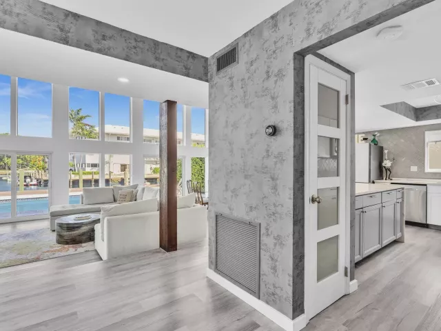3-bedroom home for sale in Fort Lauderdale - 600 N VICTORIA Terrace - MondialRealty