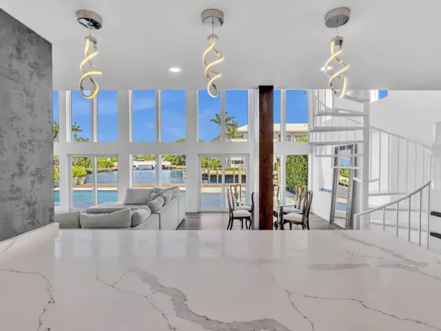 3-bedroom home for sale in Fort Lauderdale - 600 N VICTORIA Terrace - MondialRealty