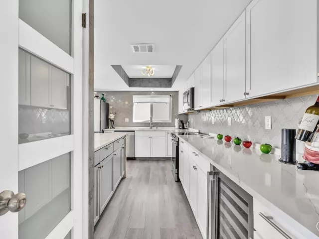3-bedroom home for sale in Fort Lauderdale - 600 N VICTORIA Terrace - MondialRealty