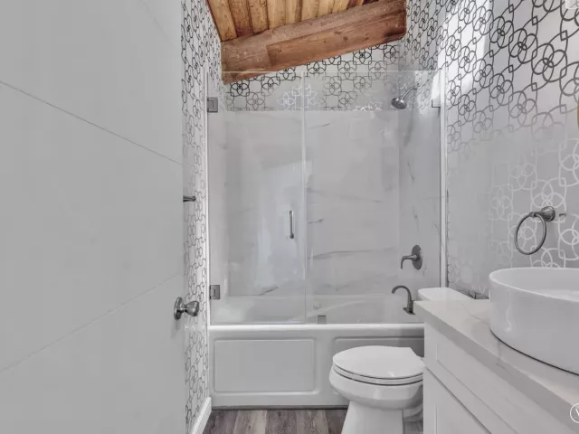 3-bedroom home for sale in Fort Lauderdale - 600 N VICTORIA Terrace - MondialRealty