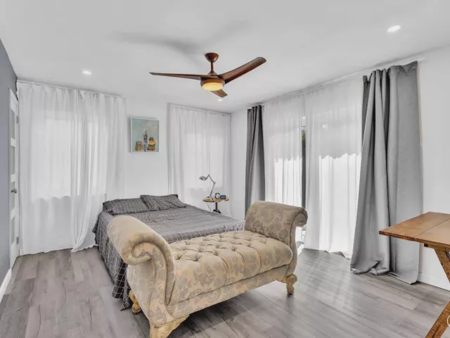 3-bedroom home for sale in Fort Lauderdale - 600 N VICTORIA Terrace - MondialRealty