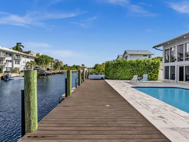 3-bedroom home for sale in Fort Lauderdale - 600 N VICTORIA Terrace - MondialRealty