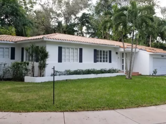 2-bedroom home for rent in Coral Gables -  - MondialRealty