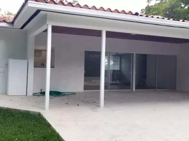 2-bedroom home for rent in Coral Gables -  - MondialRealty