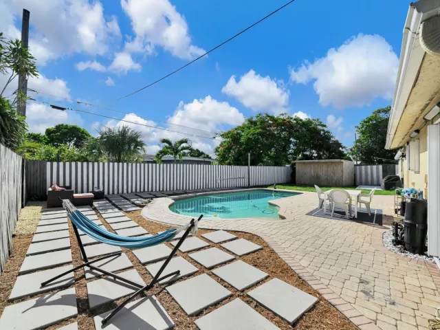 3-bedroom home for sale in Fort Lauderdale - 2171 SW 36TH Terrace - MondialRealty