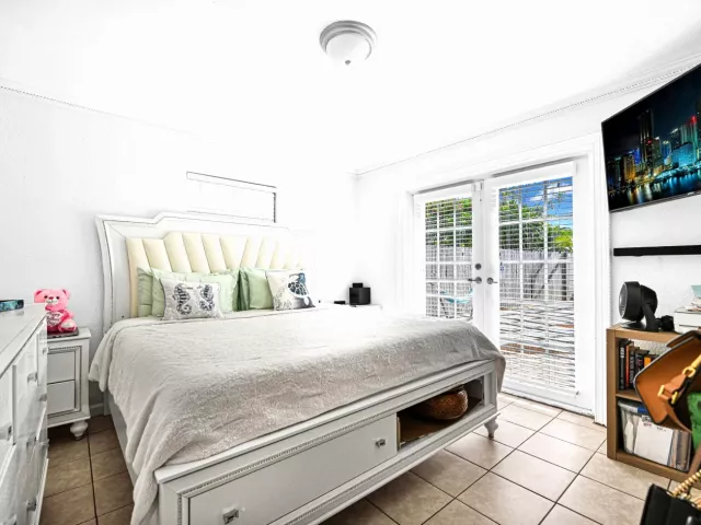 3-bedroom home for sale in Fort Lauderdale - 2171 SW 36TH Terrace - MondialRealty