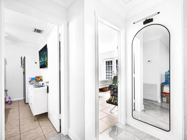 3-bedroom home for sale in Fort Lauderdale - 2171 SW 36TH Terrace - MondialRealty