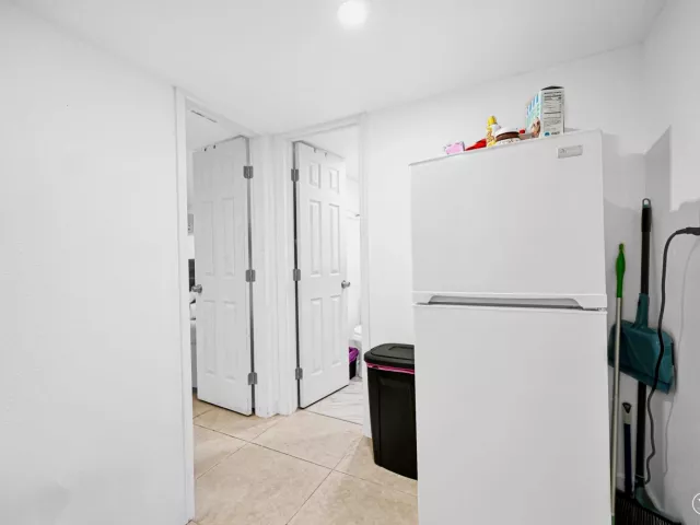 3-bedroom home for sale in Fort Lauderdale - 2171 SW 36TH Terrace - MondialRealty