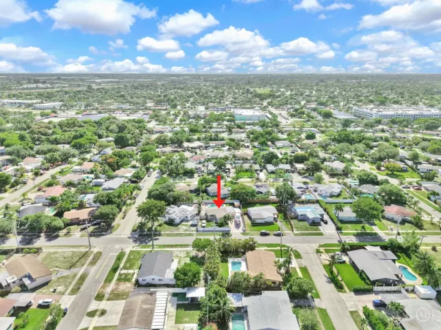3-bedroom home for sale in Fort Lauderdale - 2171 SW 36TH Terrace - MondialRealty