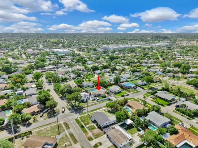 3-bedroom home for sale in Fort Lauderdale - 2171 SW 36TH Terrace - MondialRealty