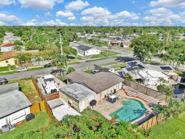 3-bedroom home for sale in Fort Lauderdale - 2171 SW 36TH Terrace - MondialRealty