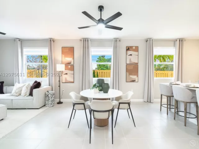 5-bedroom home for sale in Miami - 27307 SW 159 CT - MondialRealty