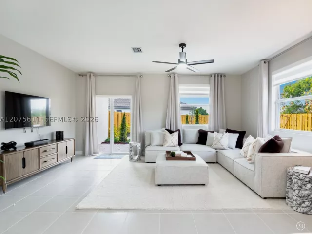 5-bedroom home for sale in Miami - 27307 SW 159 CT - MondialRealty