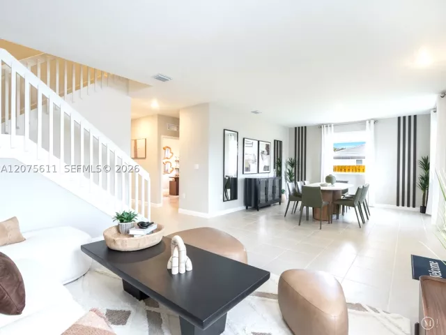 5-bedroom home for sale in Miami - 27307 SW 159 CT - MondialRealty