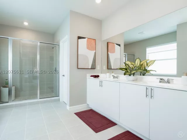 5-bedroom home for sale in Miami - 27307 SW 159 CT - MondialRealty