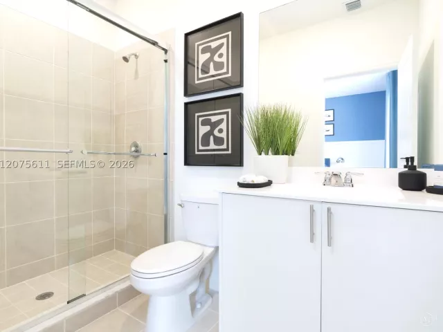 5-bedroom home for sale in Miami - 27307 SW 159 CT - MondialRealty