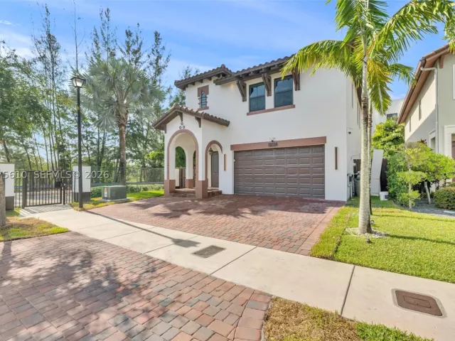 5-bedroom home for sale in Doral - 10204 NW 86th St - MondialRealty