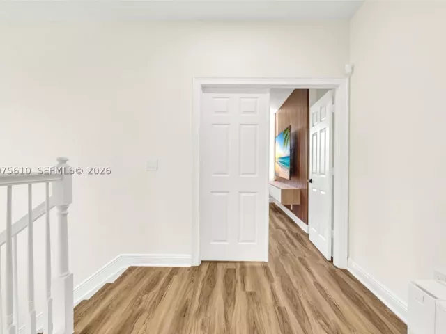 5-bedroom home for sale in Doral - 10204 NW 86th St - MondialRealty