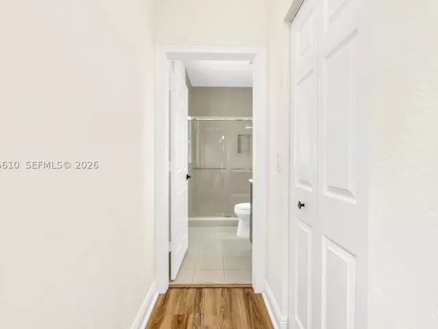 5-bedroom home for sale in Doral - 10204 NW 86th St - MondialRealty