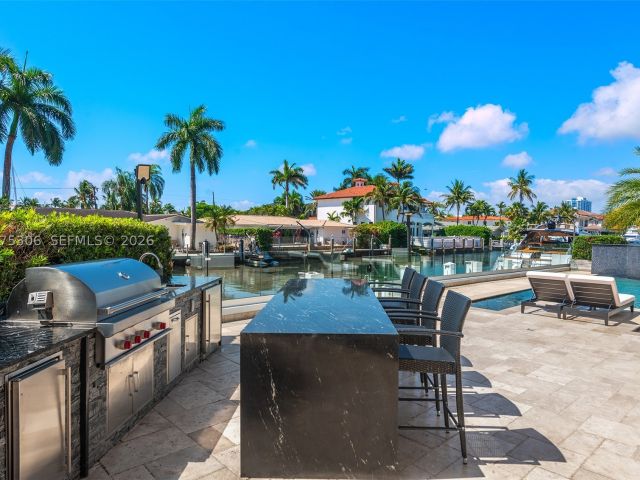 5-bedroom home for sale in North Miami Beach - 3442 NE 171st St - MondialRealty