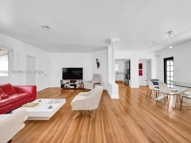 4-bedroom home for sale in Miami - 1085 NE 84th St - MondialRealty
