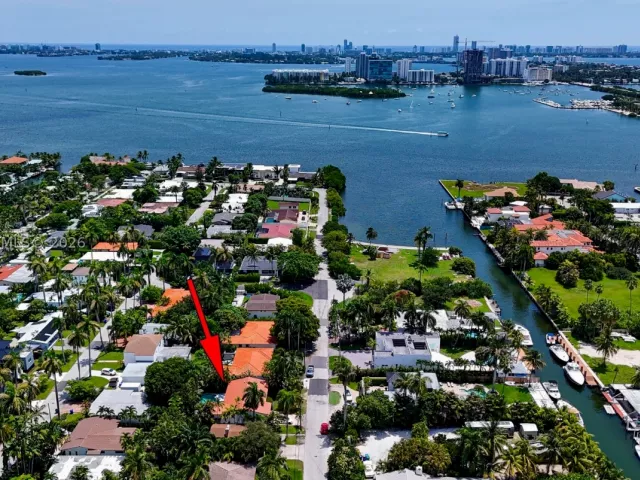 4-bedroom home for sale in Miami - 1085 NE 84th St - MondialRealty