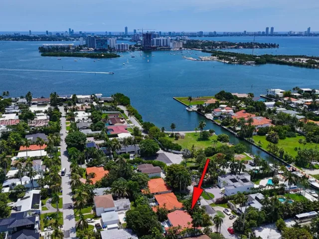 4-bedroom home for sale in Miami - 1085 NE 84th St - MondialRealty