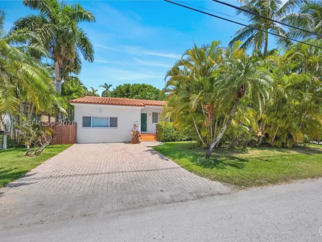 4-bedroom home for sale in Miami - 1085 NE 84th St - MondialRealty