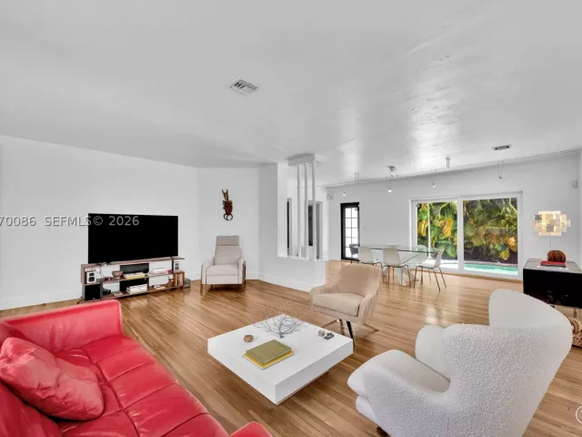 4-bedroom home for sale in Miami - 1085 NE 84th St - MondialRealty