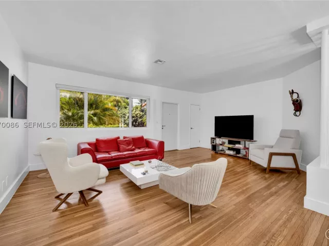 4-bedroom home for sale in Miami - 1085 NE 84th St - MondialRealty