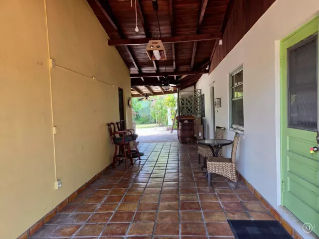 5-bedroom home for sale in Wilton Manors - 704 NE 22ND Drive 1-4 - MondialRealty