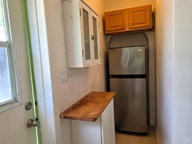 5-bedroom home for sale in Wilton Manors - 704 NE 22ND Drive 1-4 - MondialRealty