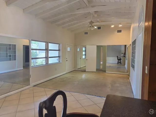 5-bedroom home for sale in Wilton Manors - 704 NE 22ND Drive 1-4 - MondialRealty