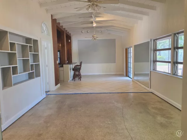 5-bedroom home for sale in Wilton Manors - 704 NE 22ND Drive 1-4 - MondialRealty