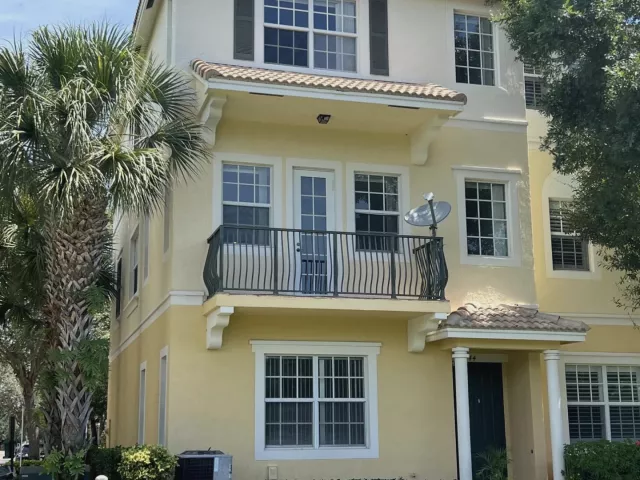 3-bedroom home for rent in Boca Raton - 1844 NW 9th Street - MondialRealty