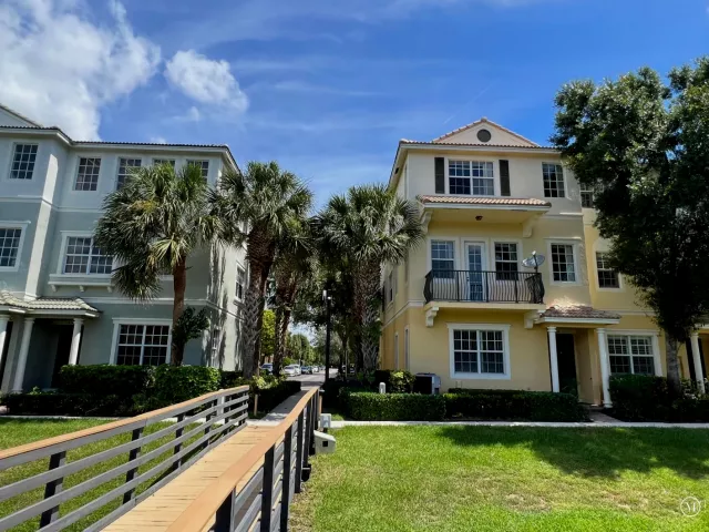 3-bedroom home for rent in Boca Raton - 1844 NW 9th Street - MondialRealty