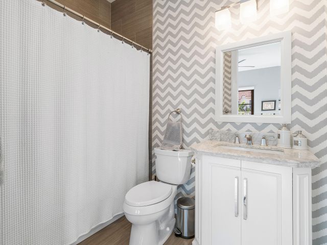 4-bedroom home for rent in Boca Raton - 351 E BOCA RATON Road E - MondialRealty