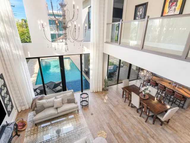 4-bedroom home for rent in Boca Raton - 351 E BOCA RATON Road E - MondialRealty
