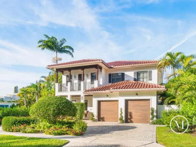 4-bedroom home for rent in Boca Raton - 351 E BOCA RATON Road E - MondialRealty