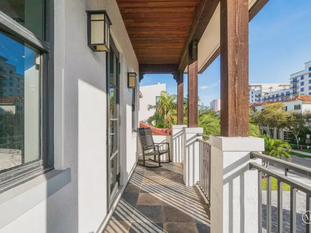 4-bedroom home for rent in Boca Raton - 351 E BOCA RATON Road E - MondialRealty