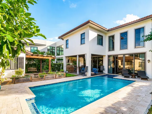 4-bedroom home for rent in Boca Raton - 351 E BOCA RATON Road E - MondialRealty