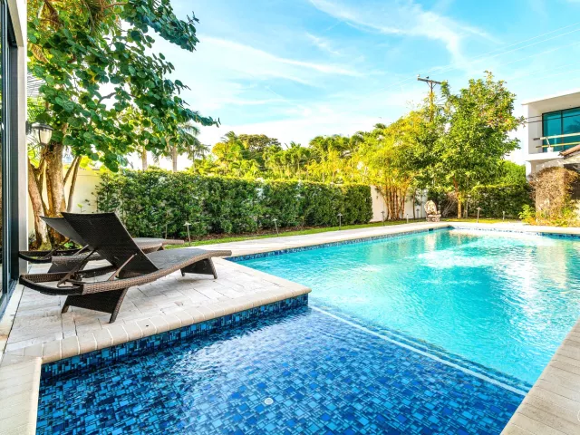4-bedroom home for rent in Boca Raton - 351 E BOCA RATON Road E - MondialRealty