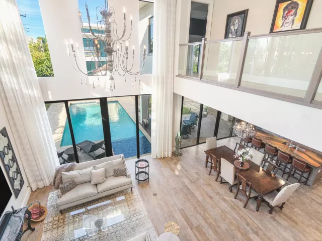 4-bedroom home for rent in Boca Raton - 351 E BOCA RATON Road E - MondialRealty